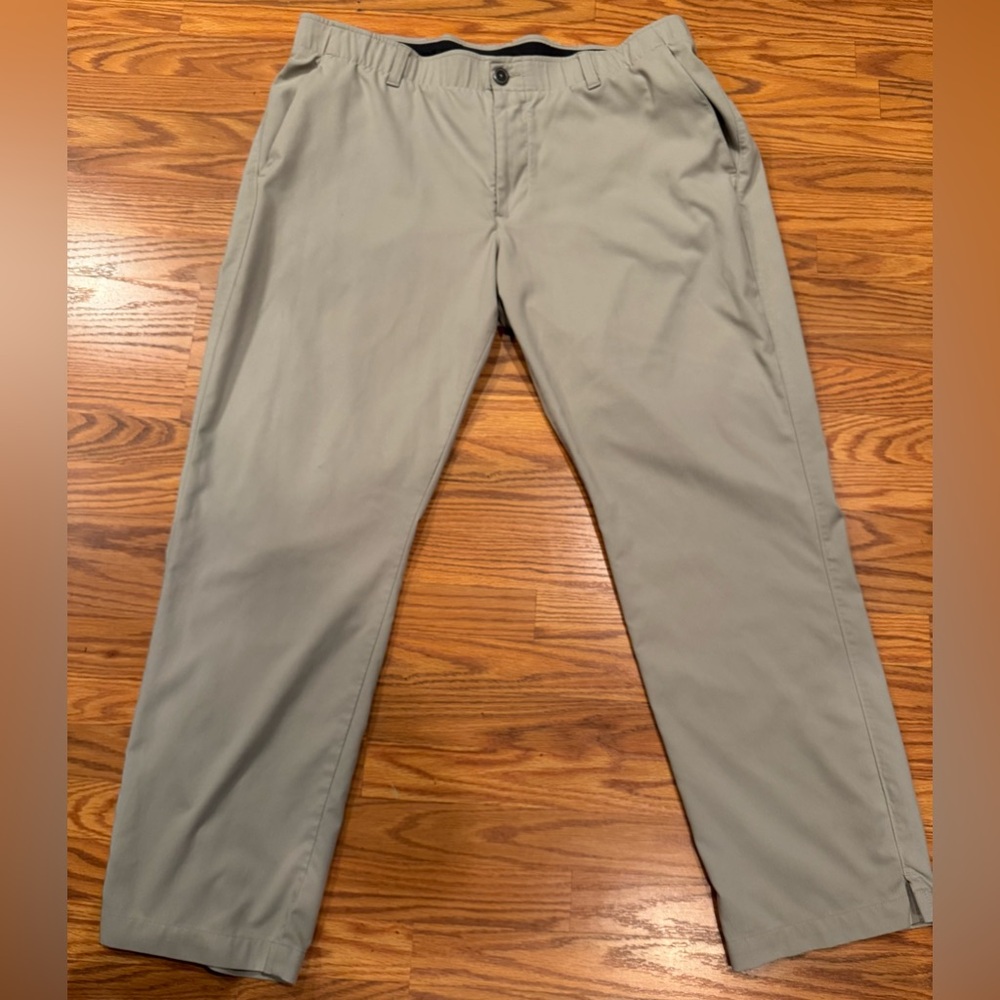 Under Armour Men's Tan Lightweight Pants Size 40/30